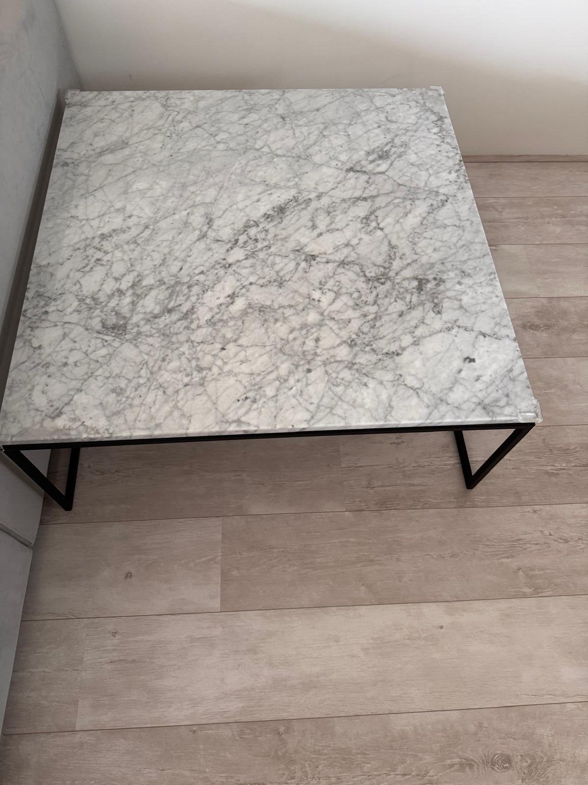 Marmeren Montel salontafel met zwart onderstel, 50 tot 100 cm, Vierkant, Zo goed als nieuw, Metaal
