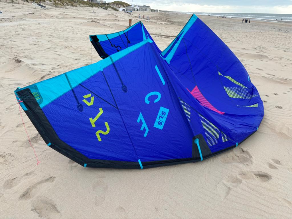 Duotone Dice SLS 12 meter 2025 ZGAN, Watersport en Boten, Geen board, Ophalen of Verzenden, Zo goed als nieuw, 12 m²