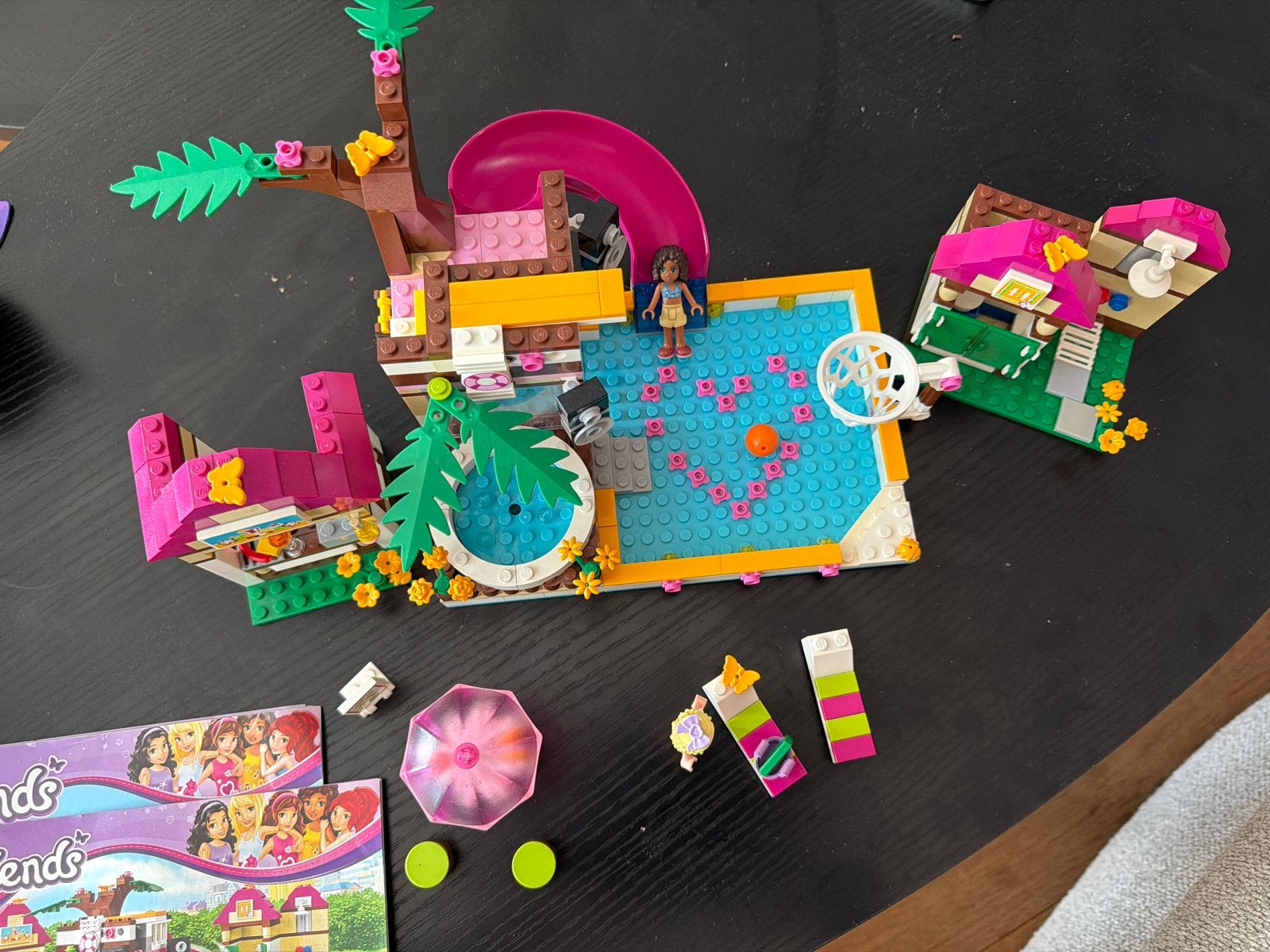 Complete LEGO Friends Heartlake Zwembad set met handleiding, Lego, Friends, Ophalen of Verzenden, Zo goed als nieuw