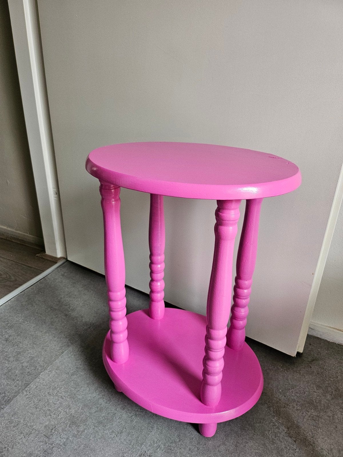 Roze bijzettafel - Ovaal houten tafeltje, Ophalen, Gebruikt, Ovaal, 25 tot 50 cm