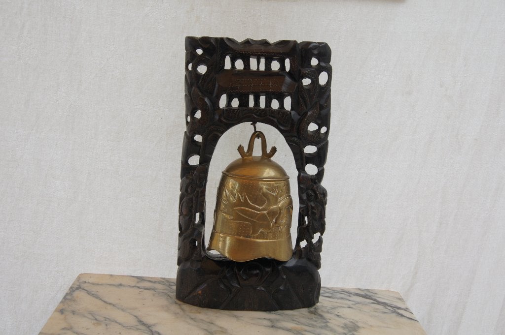 Oud Chinees houten sculptuur met bronzen bel, Overige onderwerpen, Ophalen of Verzenden, Handgemaakt, 20 - 50 cm