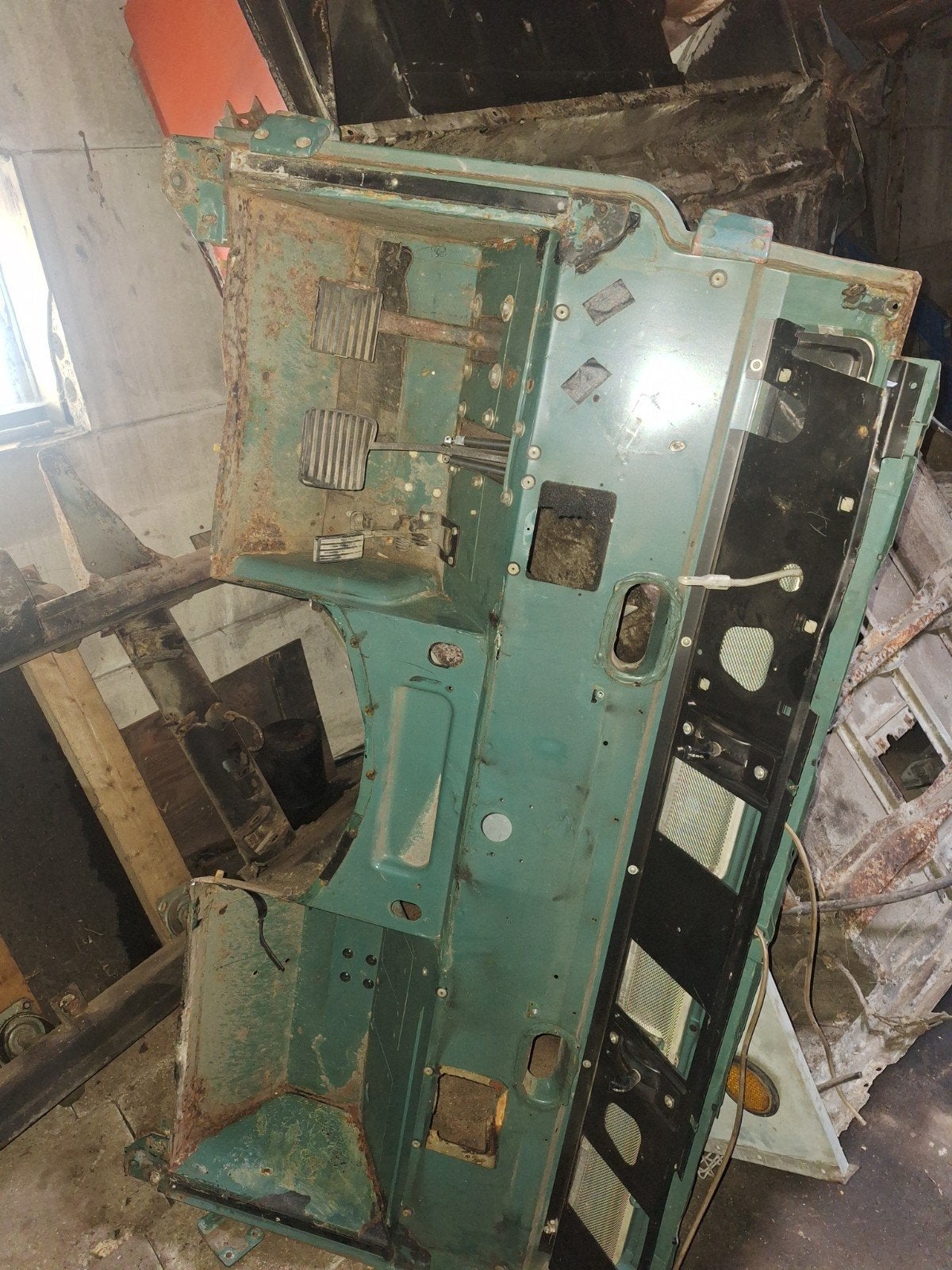 Defender schutbord, Ophalen, Deur