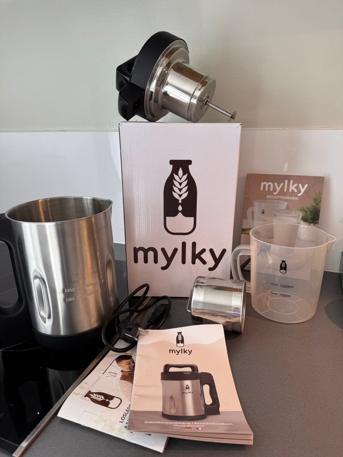 Mylky plantaardige melk Maker - origineel, 1 tot 2 liter, 2 snelheden, Ophalen of Verzenden, Zo goed als nieuw