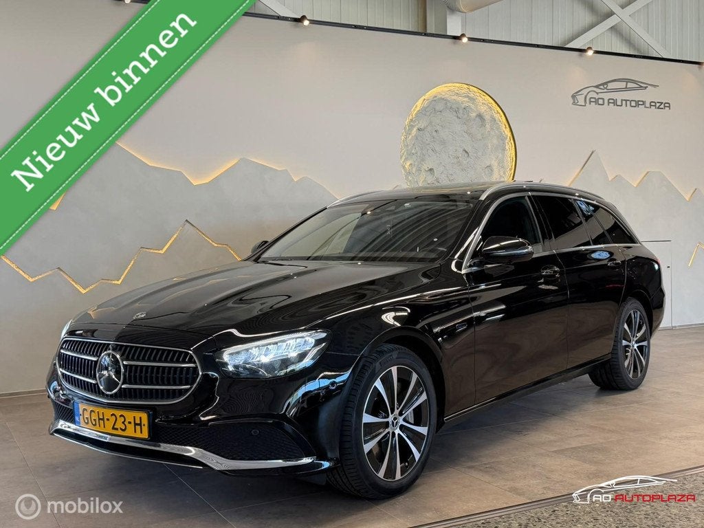 Mercedes E-klasse Estate 300 de Panorama/Keyless/Burmester/3, Auto's, Automaat, Achterwielaandrijving, 4 cilinders, Zwart