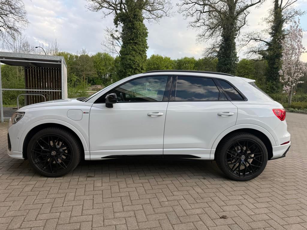 Audi Q3 45 Tfsi e 245pk Phev S Tronic 2022 Wit, Zwart, 1715 kg, Wit, Plug-in hybride