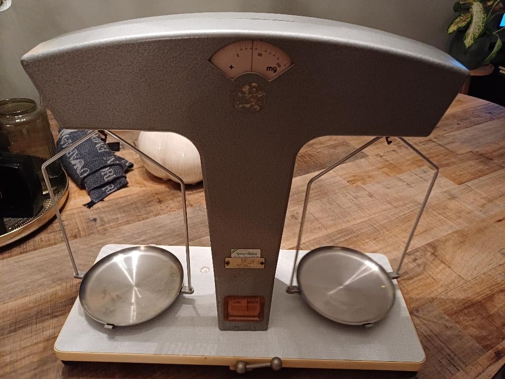 Vintage apotheker weegschaal uit 1965., Antiek en Kunst, Antiek | Gereedschap en Instrumenten, Ophalen of Verzenden