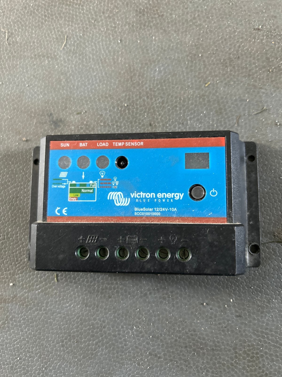 Victron Energy BlueSolar PWM 12/24V-10A Laadregelaar, Watersport en Boten, Ophalen of Verzenden, Gebruikt, Overige typen