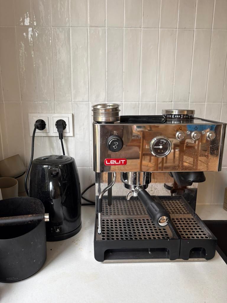 Lelit espressomachine – werkt goed – voor de liefhebber, Ophalen of Verzenden, Zo goed als nieuw, Espresso apparaat, Stoompijpje