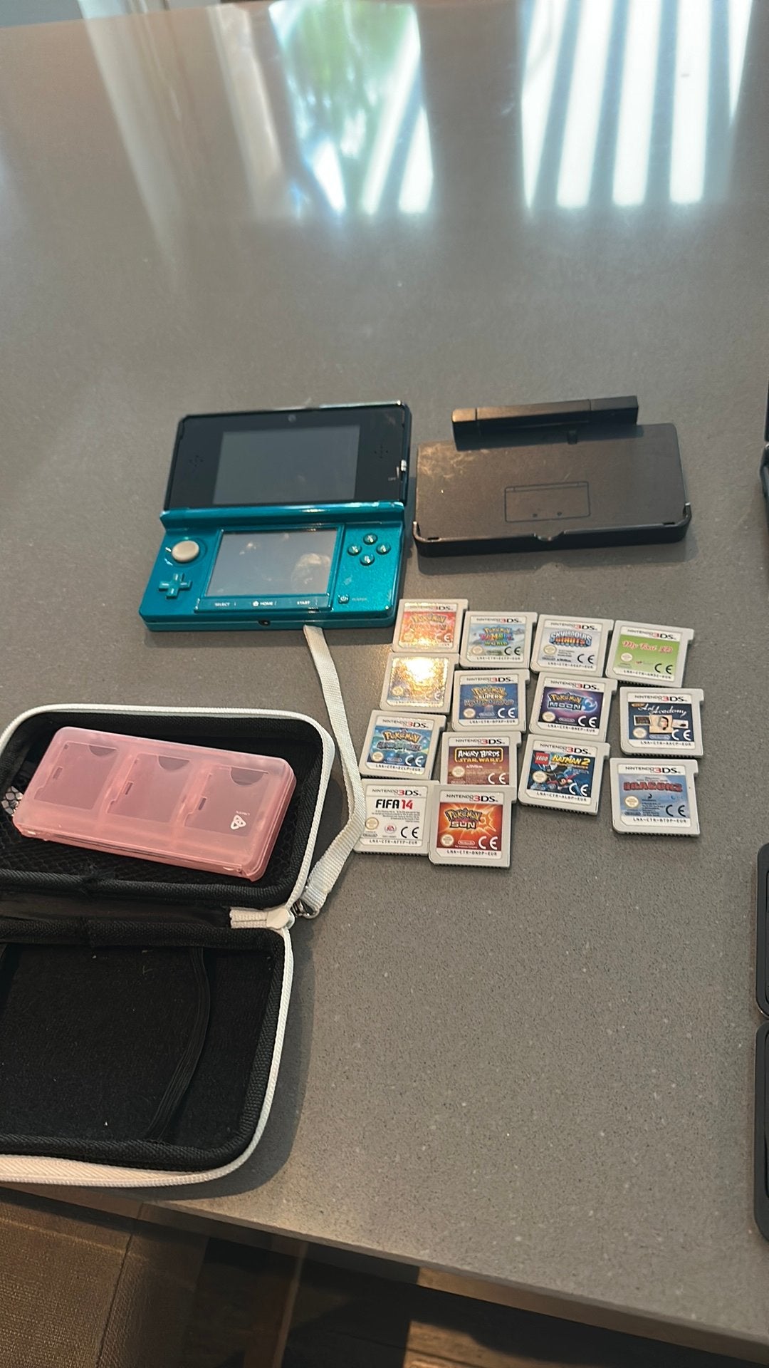 2 x nintendo 3ds met spelletjes. 2 ds spelletjes., Ophalen of Verzenden, Zo goed als nieuw, DS Lite