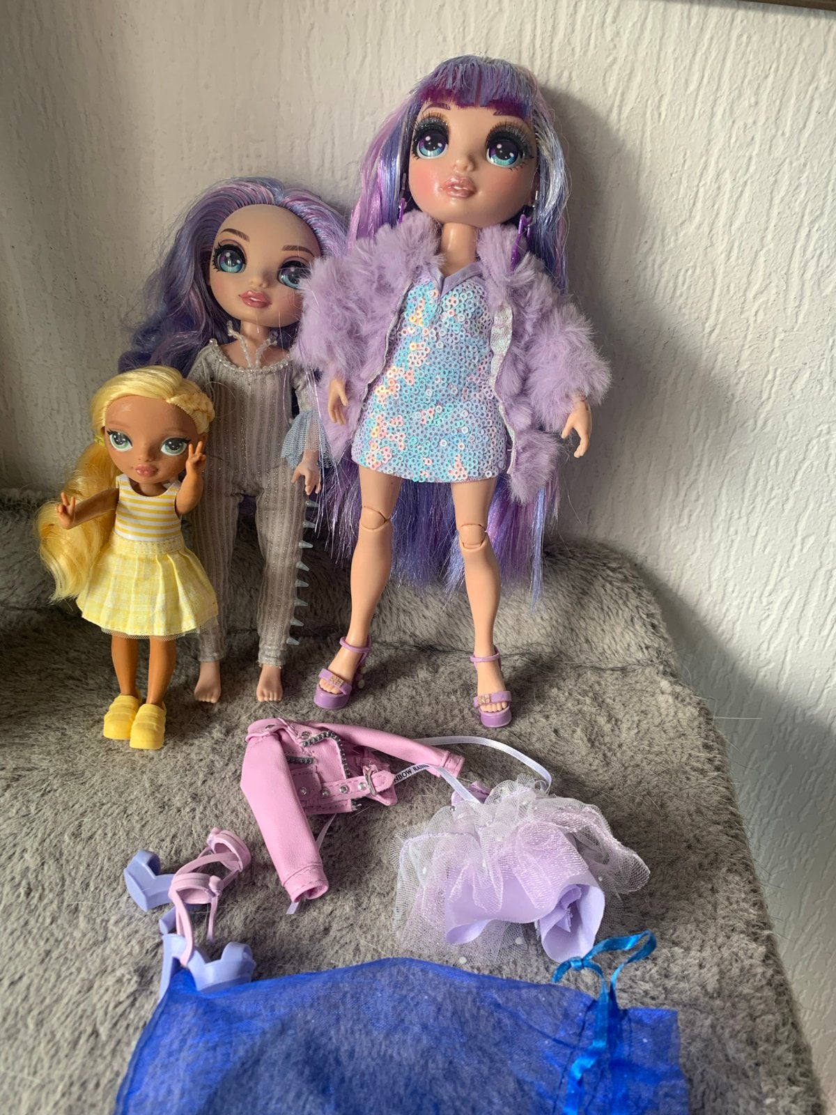 Rainbow High Poppen met extra kleding, Ophalen of Verzenden, Gebruikt, Overige typen