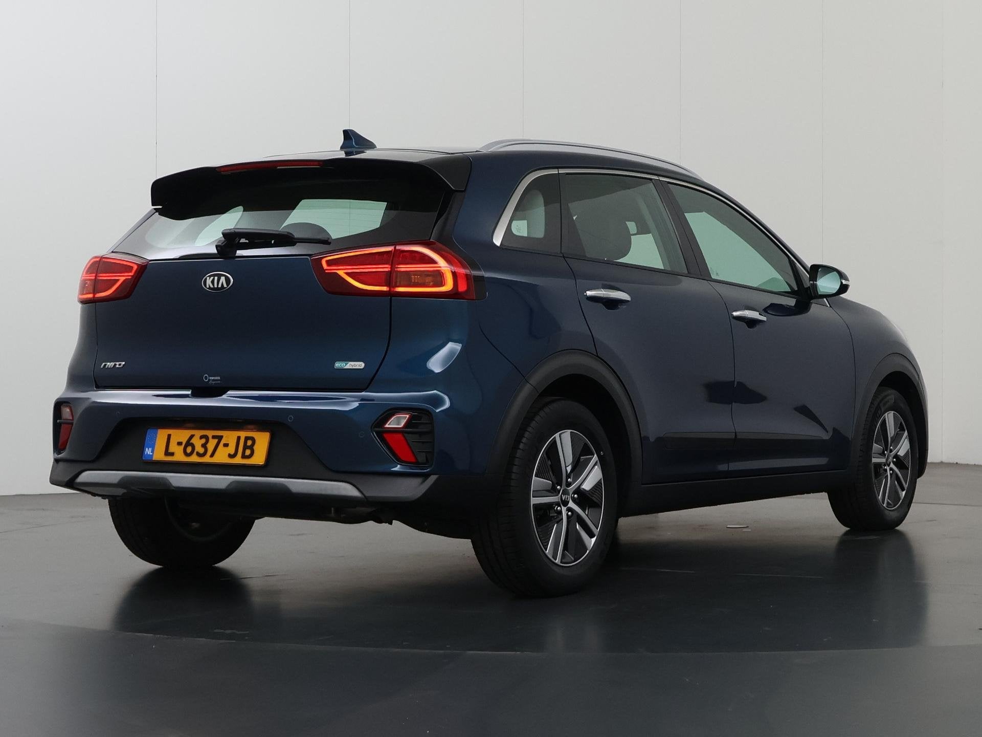 Foto 2 van Kia Niro 1.6 GDi Hybrid DynamicLine | Adaptieve Cruise Contr
