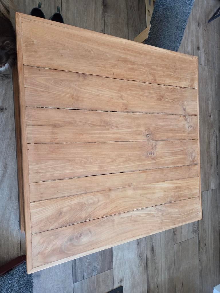 Moore taek tafel, Ophalen, Hout