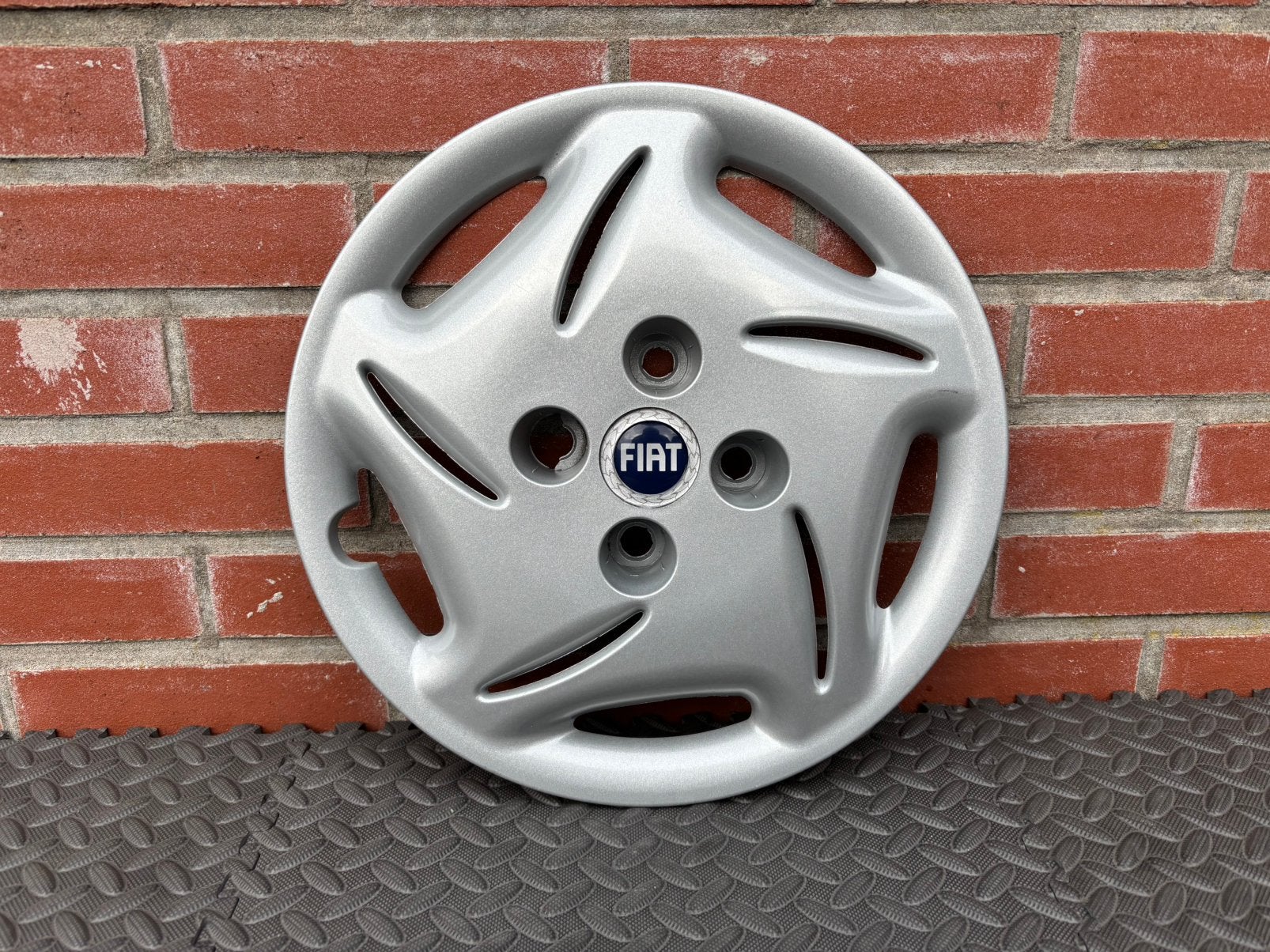 1 originele Fiat Seicento wieldop 13 inch, Auto diversen, Wieldoppen, Ophalen of Verzenden, Gebruikt