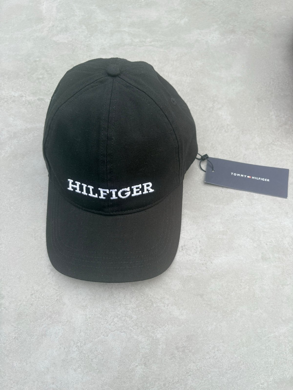 Tommy Hilfiger Pet Zwart - Nieuw met labels, Kleding | Heren, Hoeden en Petten, Nieuw, Pet, One size fits all, Ophalen of Verzenden