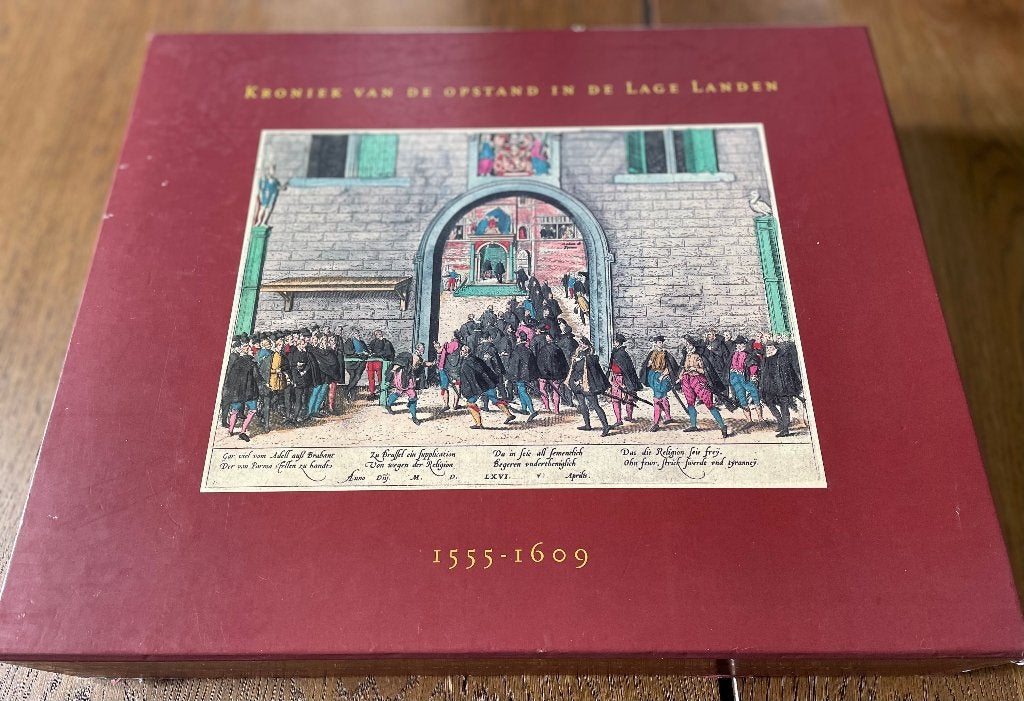 Kroniek van de Opstand in de Lage Landen 1555-1609, Ophalen of Verzenden, Zo goed als nieuw, Karel Kinds