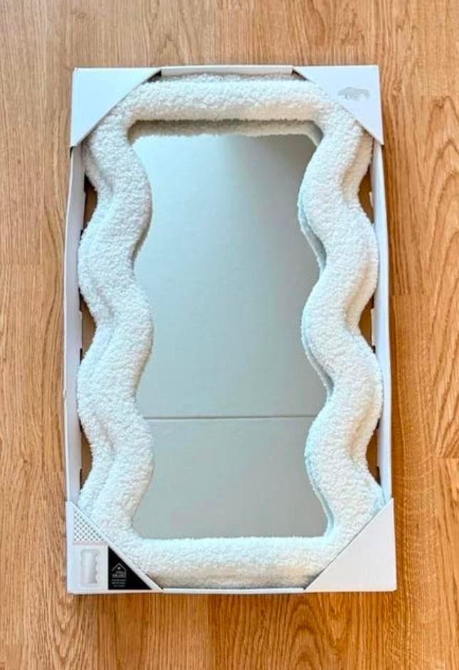 Nieuwe Teddy Wave Spiegel - 35x60 cm, Huis en Inrichting, Woonaccessoires | Spiegels, Ophalen of Verzenden