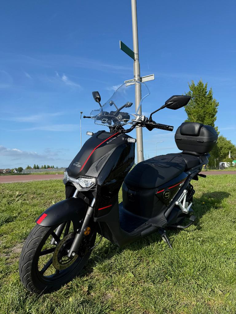 Super Soco CPX 2022: 4.374 km + Topkoffer + ART4 slot (45km), Fietsen en Brommers, Brommeronderdelen | Scooters, Ophalen, Gebruikt