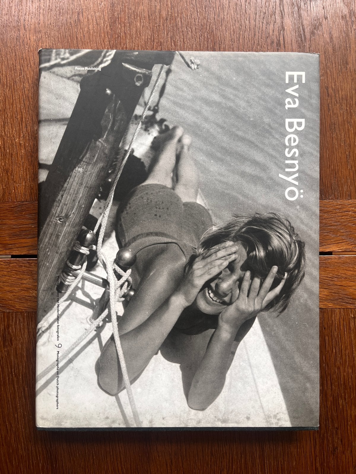 Zeldzaam boek Eva Besnyö - Collectieobject met defect, Boeken, Ophalen of Verzenden, Gelezen, Fotografen