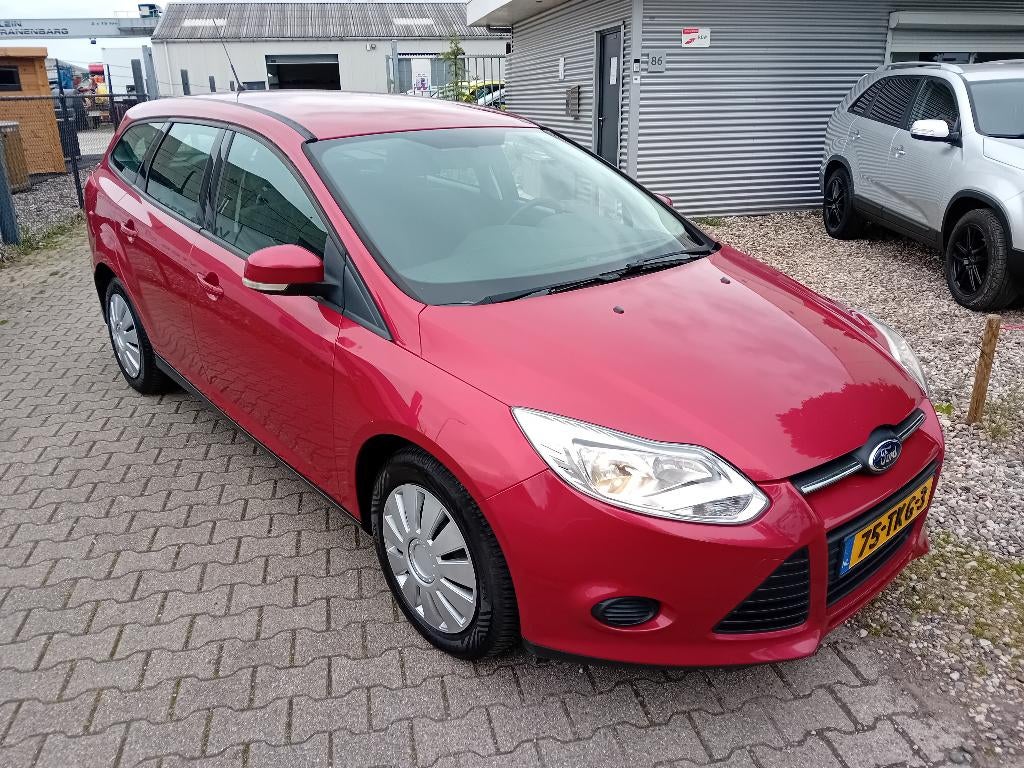 Ford Focus 1.6 Ti-vct 77KW Wagon BJ2012 APK, Stof, Zwart, 4 cilinders, 1207 kg