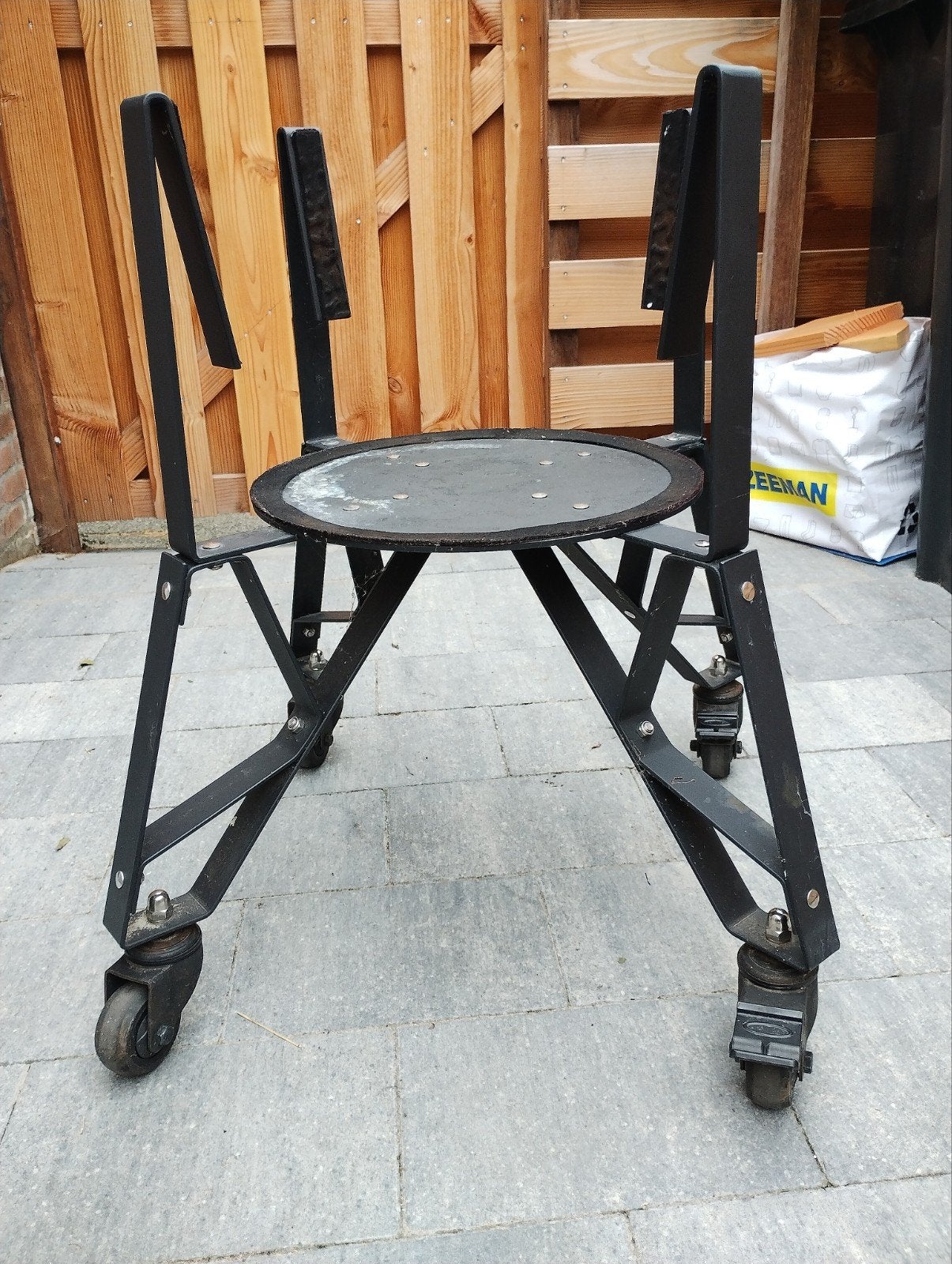 onderstel voor Bastard large kamado, Ophalen, Gebruikt