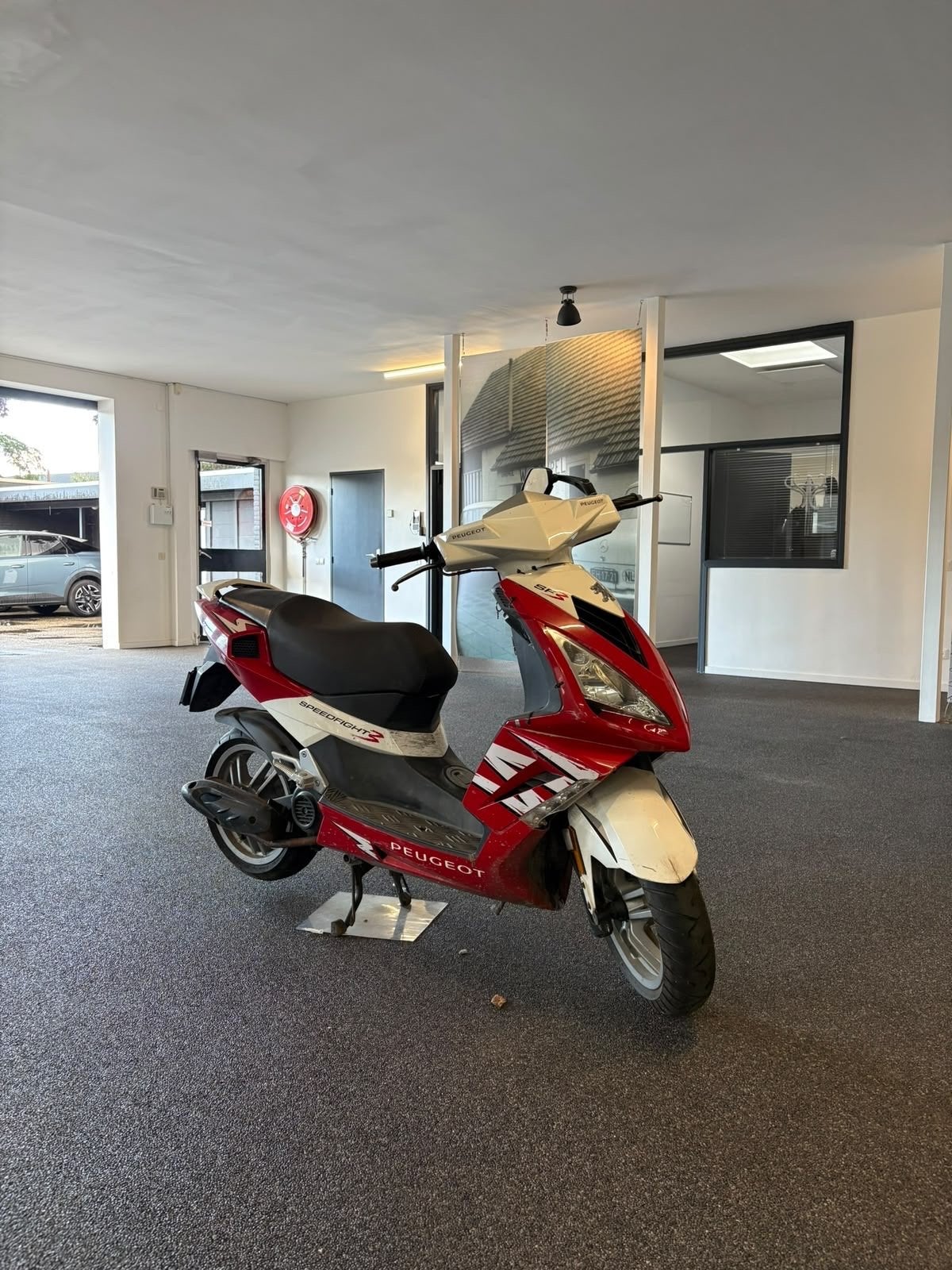 Projectscooter! Peugeot Speedfight 3 Scooter - Rood/Wit, Fietsen en Brommers, Ophalen, Gebruikt, Benzine, Speedfight