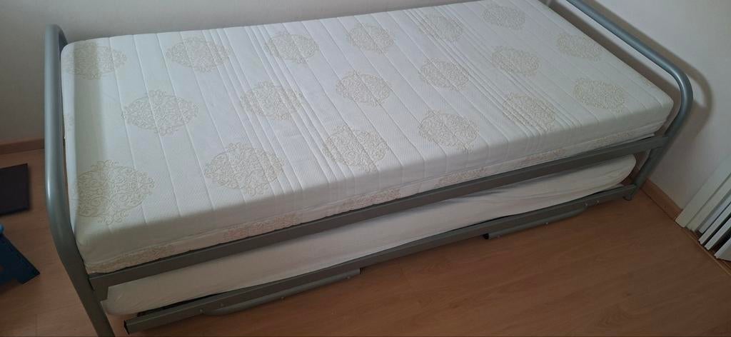 Mooi 1 persoons bed + onderschuif bed., Ophalen, 90 cm, Eenpersoons, Zo goed als nieuw