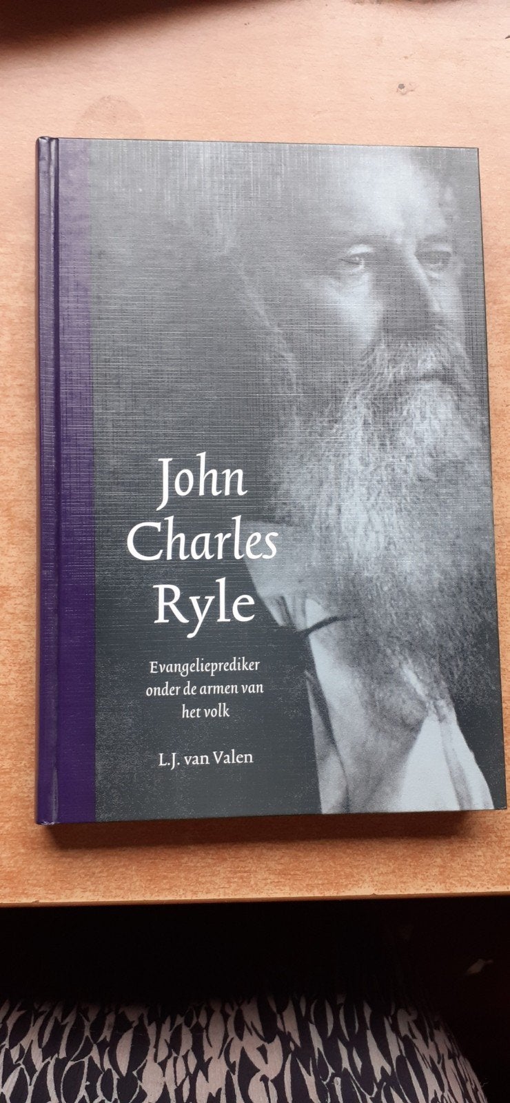 L.J. van Valen - John Charles Ryle, Ophalen of Verzenden, Zo goed als nieuw, L.J. van Valen