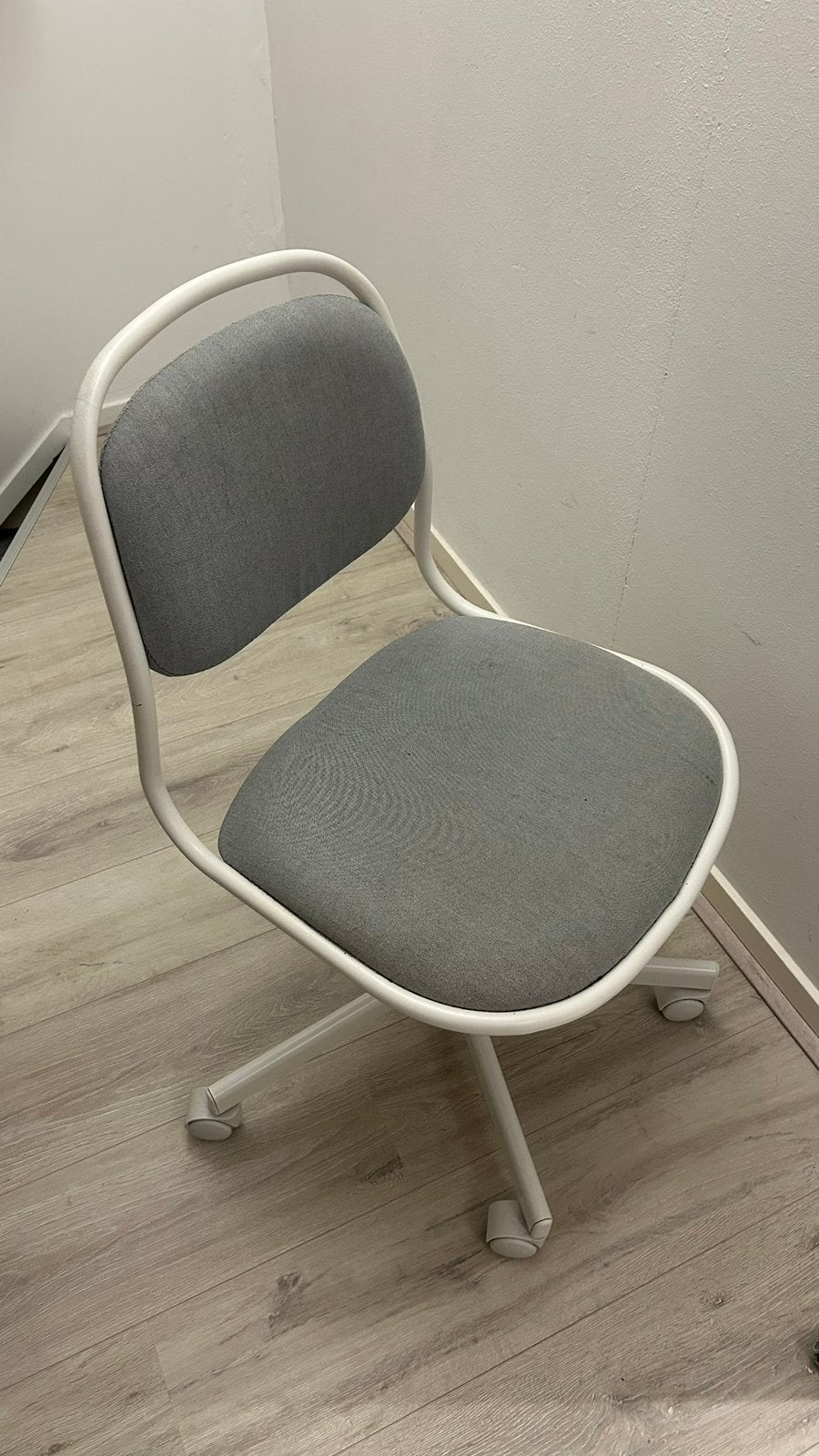 IKEA ÖRFJÄLL bureaustoel (kinderen), Ophalen, Zo goed als nieuw, Grijs, Bureaustoel