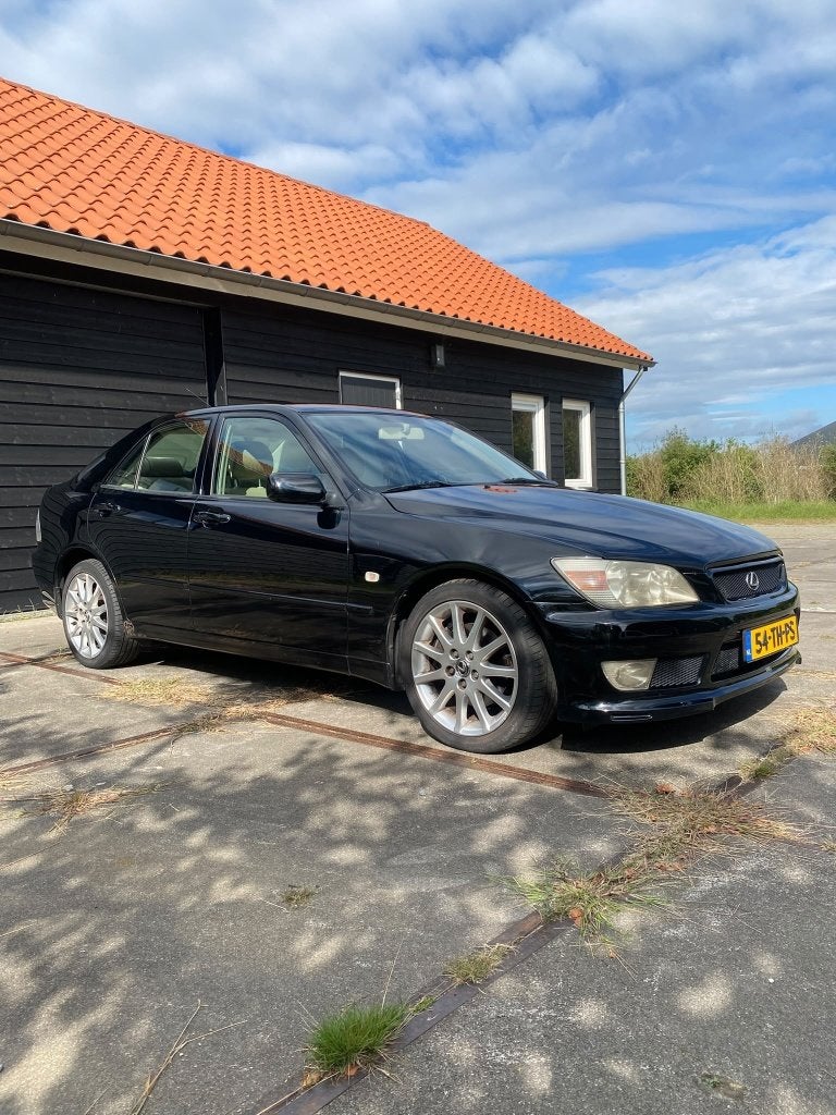 Lexus IS 200 2006 Zwart, 1355 kg, Beige, Zwart, Particulier