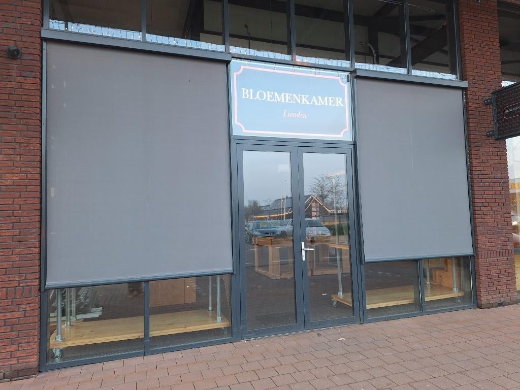 6x Elektrisch hoge screens gebruikt voor winkel 275 cm hoog!, Ophalen, Gebruikt, Elektrisch, 150 tot 300 cm