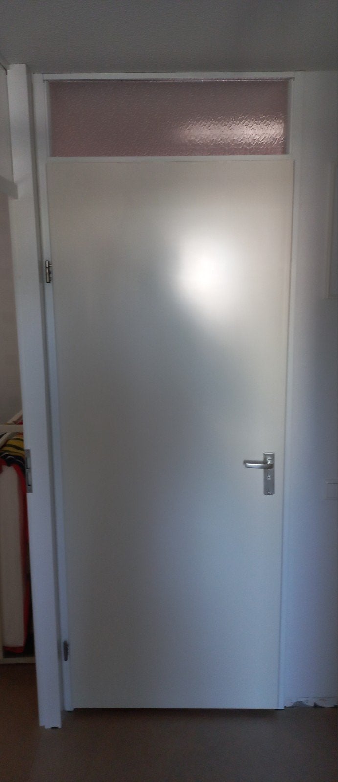 Een opdekdeur voor een badkamer, Ophalen, Binnendeur, 200 tot 215 cm