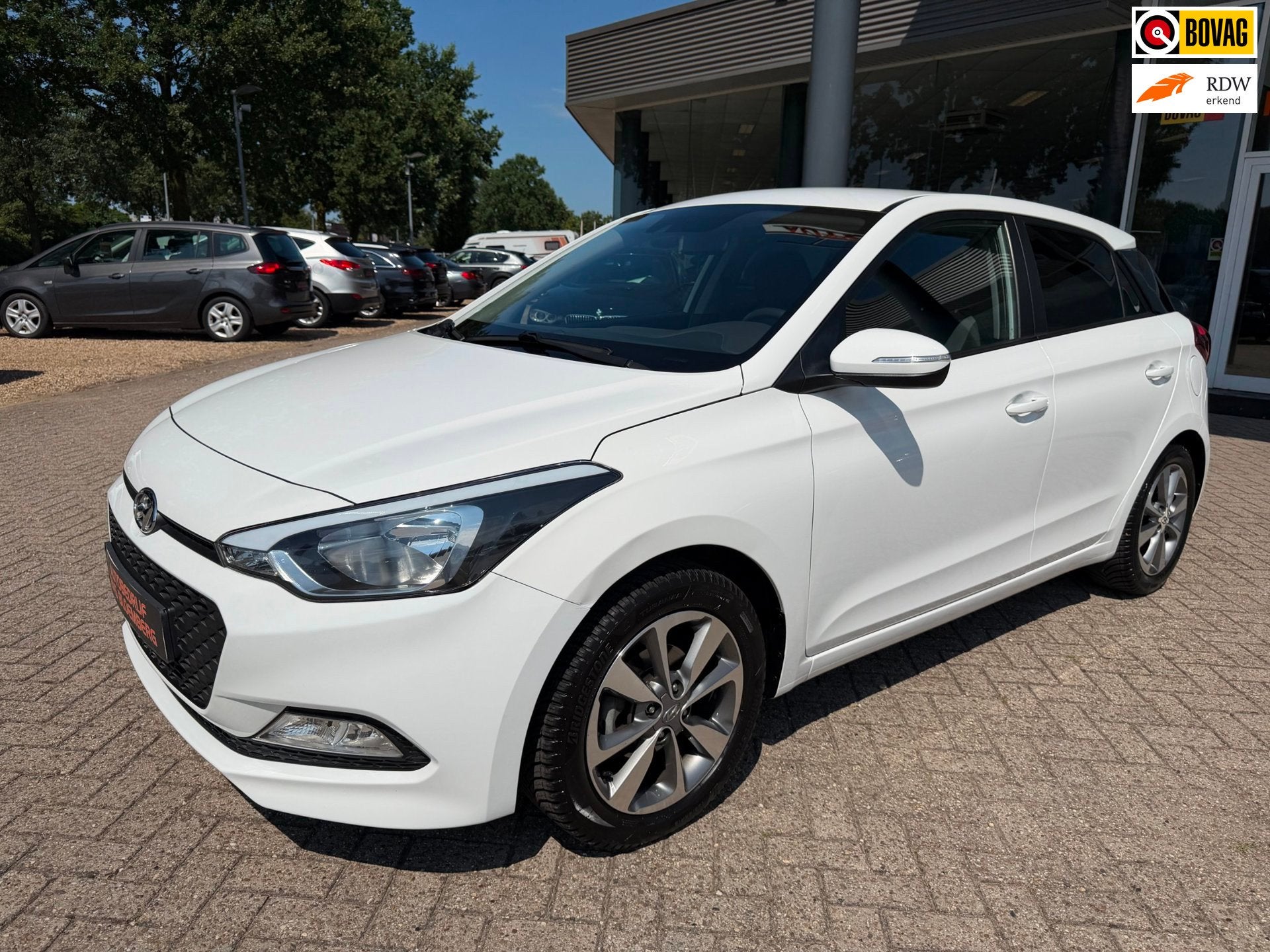 Hyundai I20 Automaat, Navi, camera, Cruise control. LDS, Blu, Gebruikt, 100 pk, Wit, Bedrijf