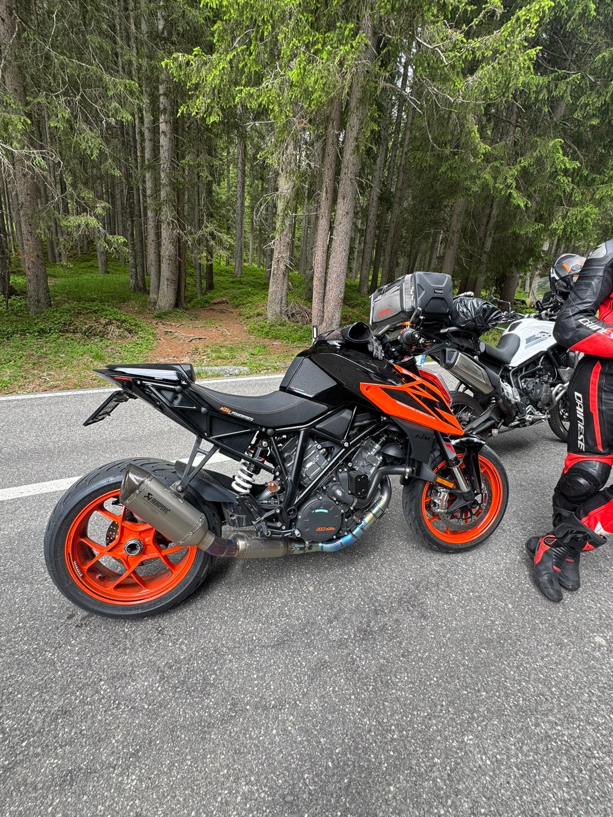 KTM Superduke 1290 R - Akrapovic - Trackpack, 2 cilinders, Motorrijbewijs A, Gebruikt, 1301 cc