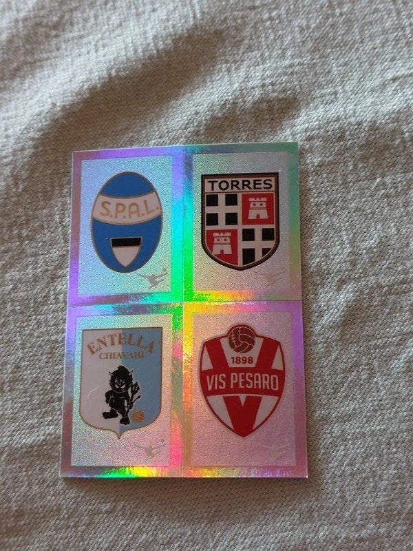 Panini / Sticker : S.P.A.L - Torres - Entella - Pesaro, Ophalen of Verzenden, Nieuw, Buitenlandse clubs, Poster, Plaatje of Sticker