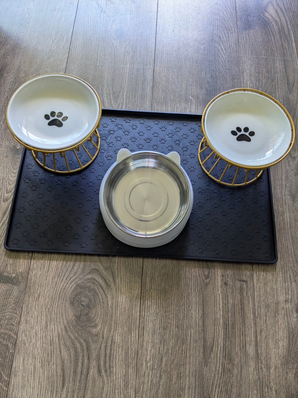 Katten voer en drink setje voor twee katten ., Ophalen of Verzenden