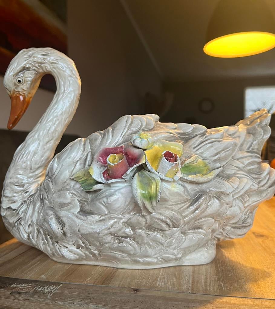 Prachtige grote Capodimonte keramieken pot zwaan, Ophalen of Verzenden, Rond
