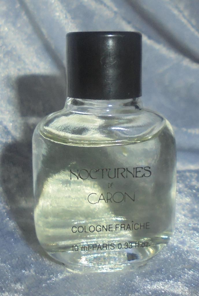 Volle parfum mini Caron nocturnes, Ophalen of Verzenden, Zo goed als nieuw, Miniatuur, Gevuld