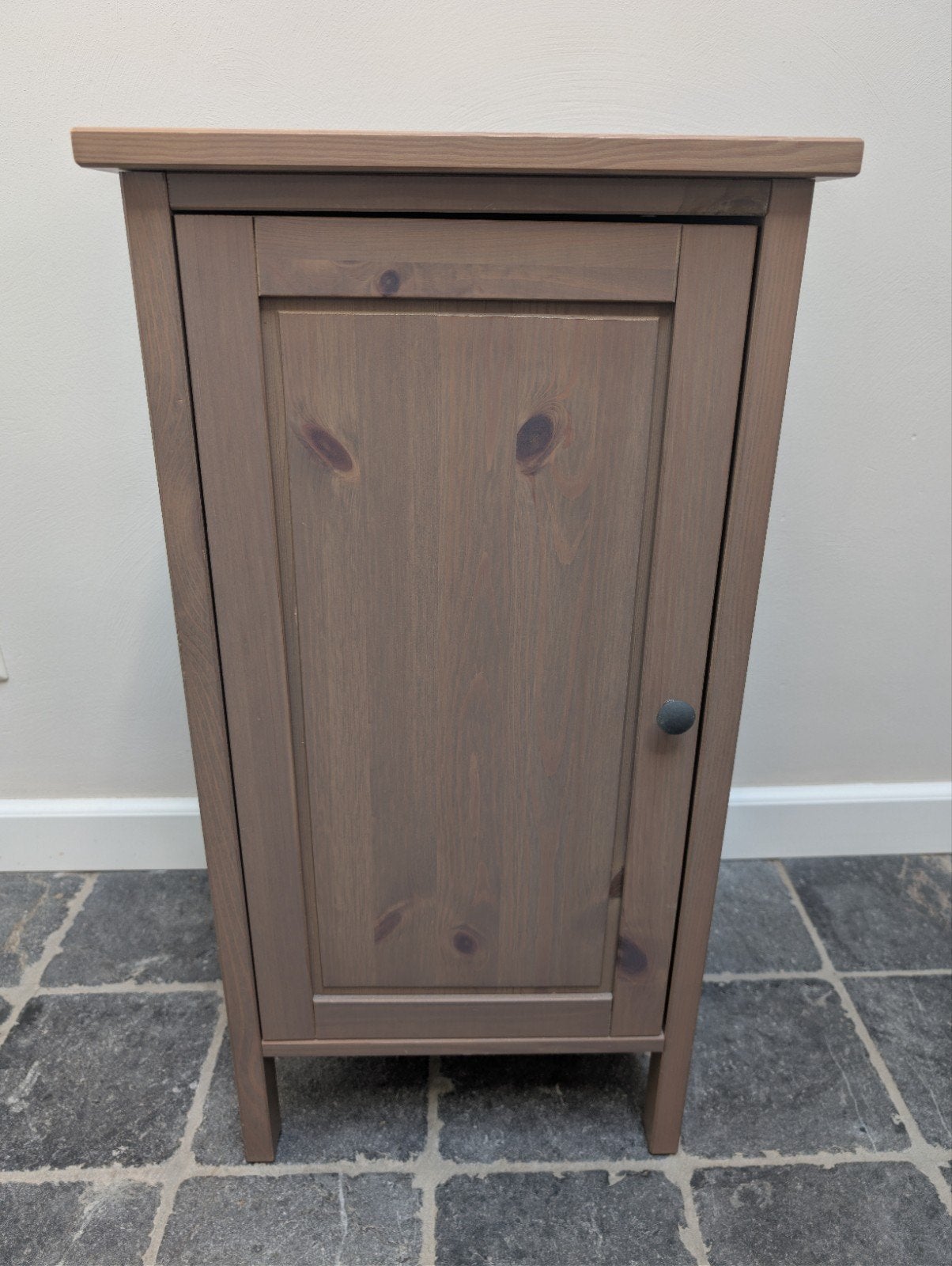 Ikea Hemnes eikenhouten nachtkastje, Ophalen, Minder dan 45 cm, Zo goed als nieuw, 70 cm of meer
