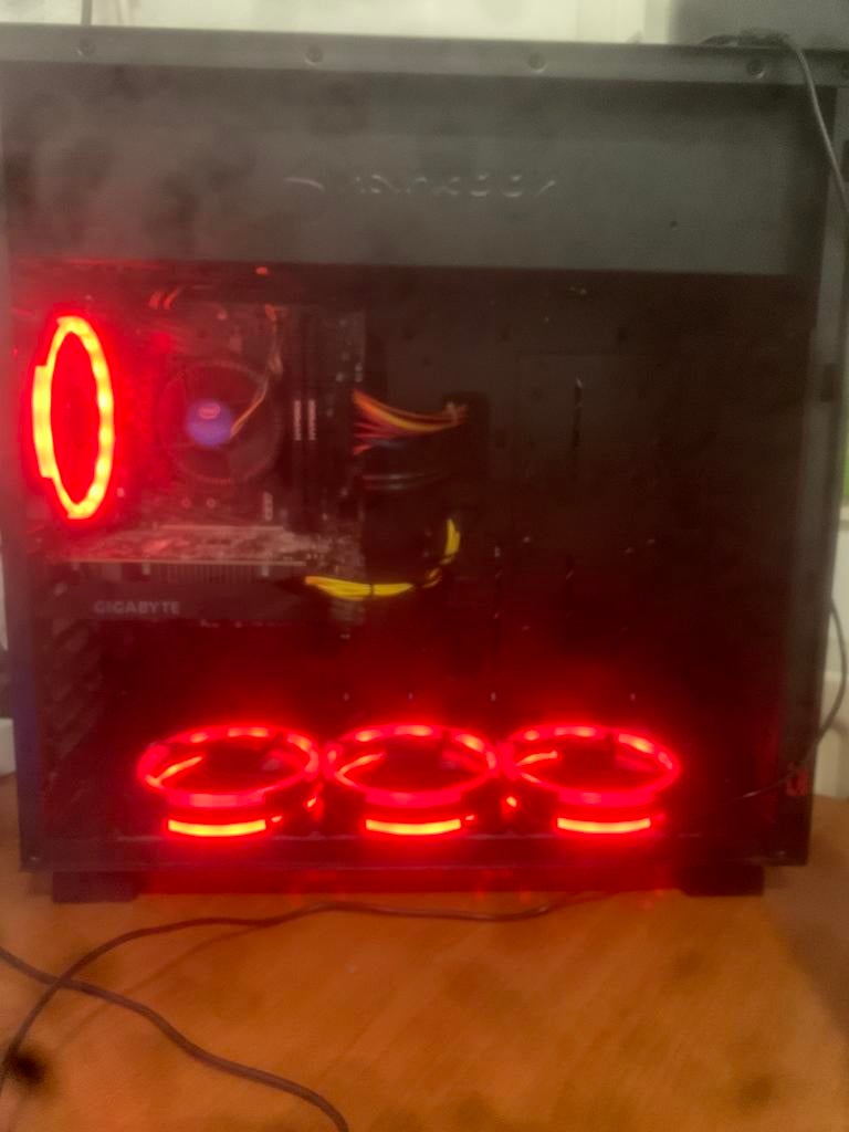 Gaming pc ruilen voor een ps5/xbox series s/x kan ook, Ophalen, Zelf gebouwde pc, Zo goed als nieuw, Gaming