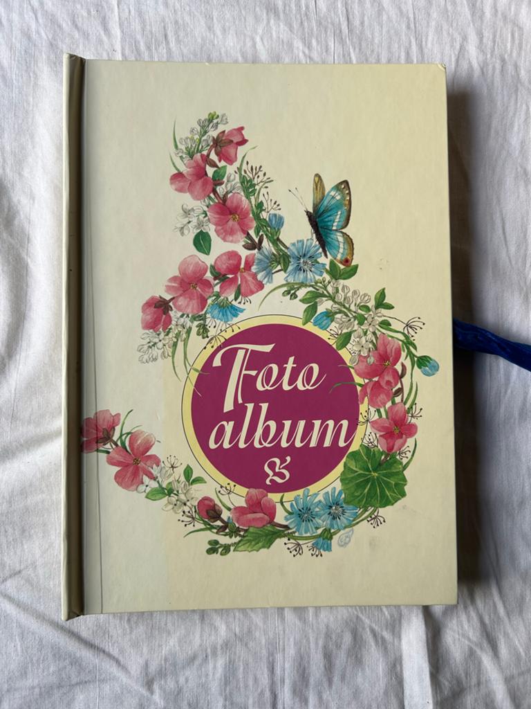 Vintage Fotoalbum met Bloemen en Vlinders, Audio, Tv en Foto, Fotoalbums en Accessoires, Ophalen of Verzenden, Nieuw, Fotoalbum