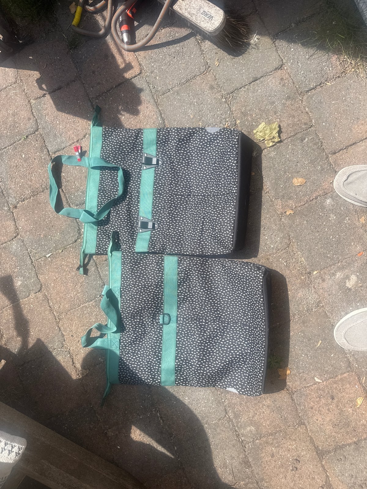 Set van 2 fietstassen  - Zwart met Witte Stippen en Groen, Ophalen, Zo goed als nieuw
