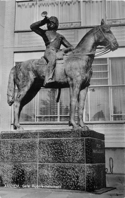 377-505-001 Arnhem Gele Rijders Monument, Verzamelen, Verzenden, Voor 1920, Gelderland