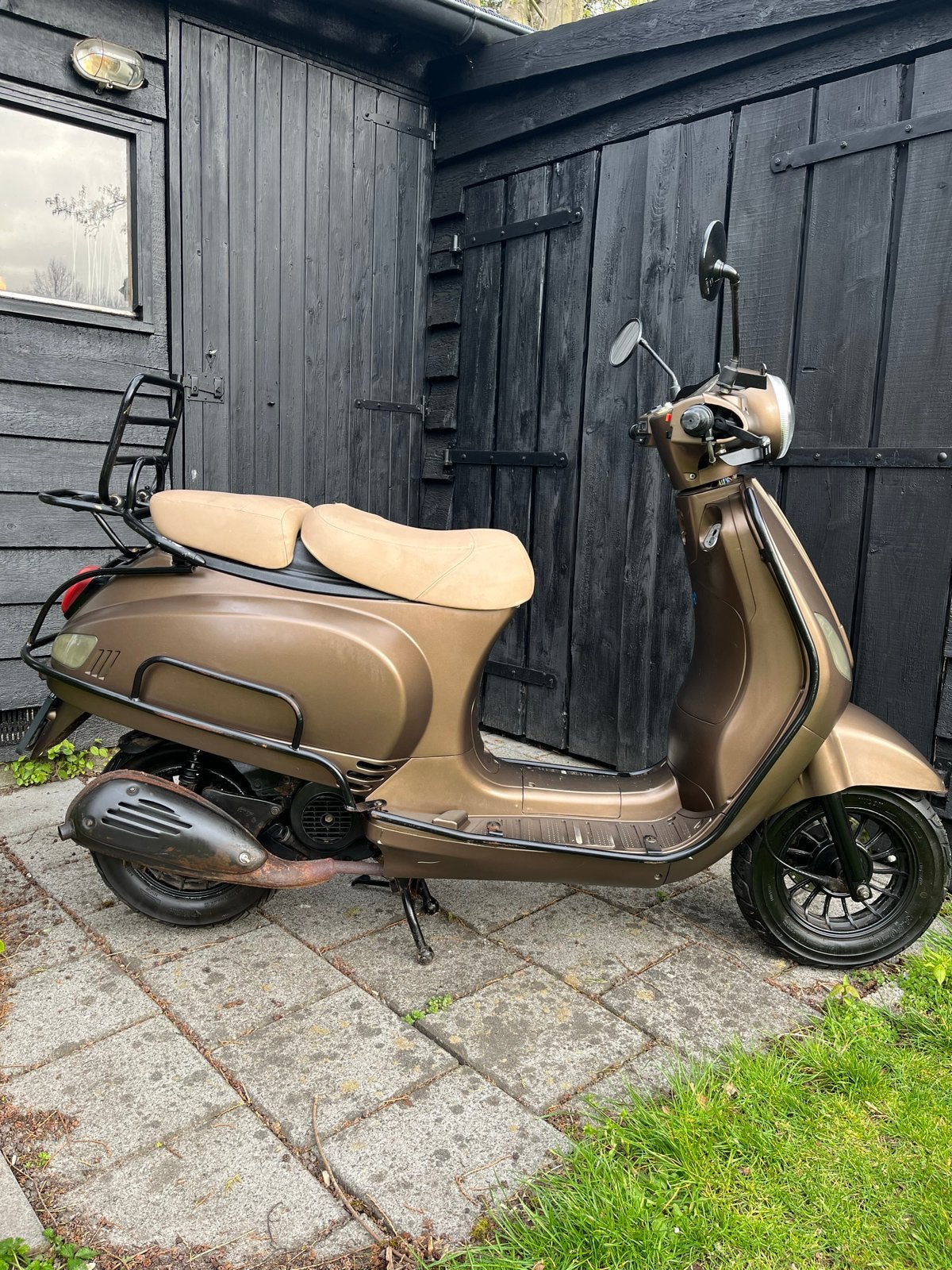 Vernieuwde Killerbee VXL Scooter - Vespa LX Lookalike, Fietsen en Brommers, Overige merken, Gebruikt, Ophalen of Verzenden, Benzine