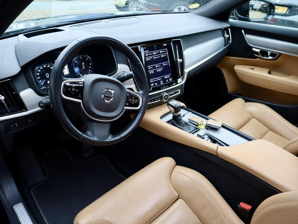 Volvo V90 2.0 D5 AWD Inscription, Panorama Massage, Camera, Auto's, Automaat, Euro 6, 1969 cc, Zwart