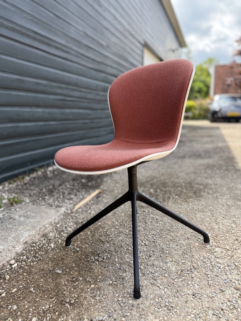 6x eetkamerstoel BoConcept Kuipstoel wit met rode stof, Ophalen, Gebruikt, Wit, Kunststof