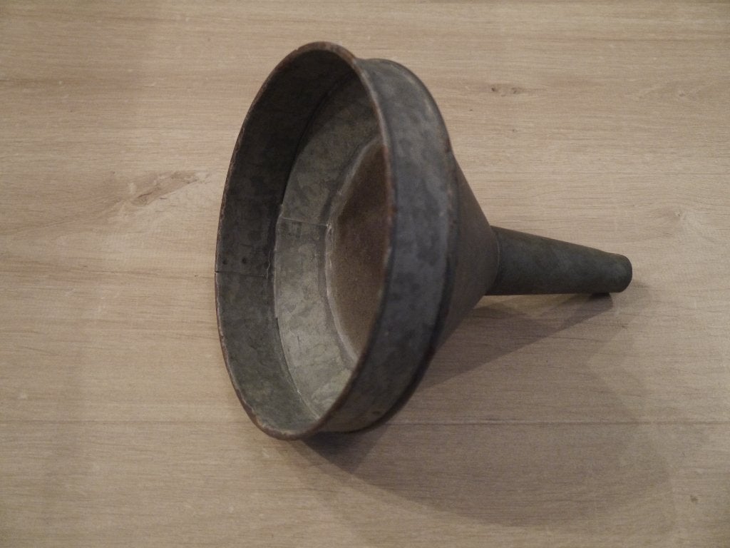 Benzine trechter van zink, Ophalen of Verzenden