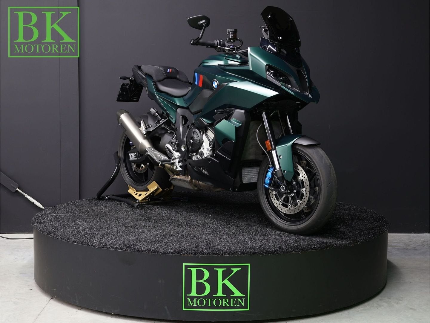 BMW M 1000 XR Aurelius Green | BTW Motor, 4 cilinders, Motorrijbewijs A, Bedrijf, Onbekend