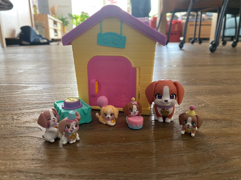 Little live pets mama surprise families dogs, Kinderen en Baby's, Speelgoed | Overig, Ophalen, Zo goed als nieuw, Jongen of Meisje