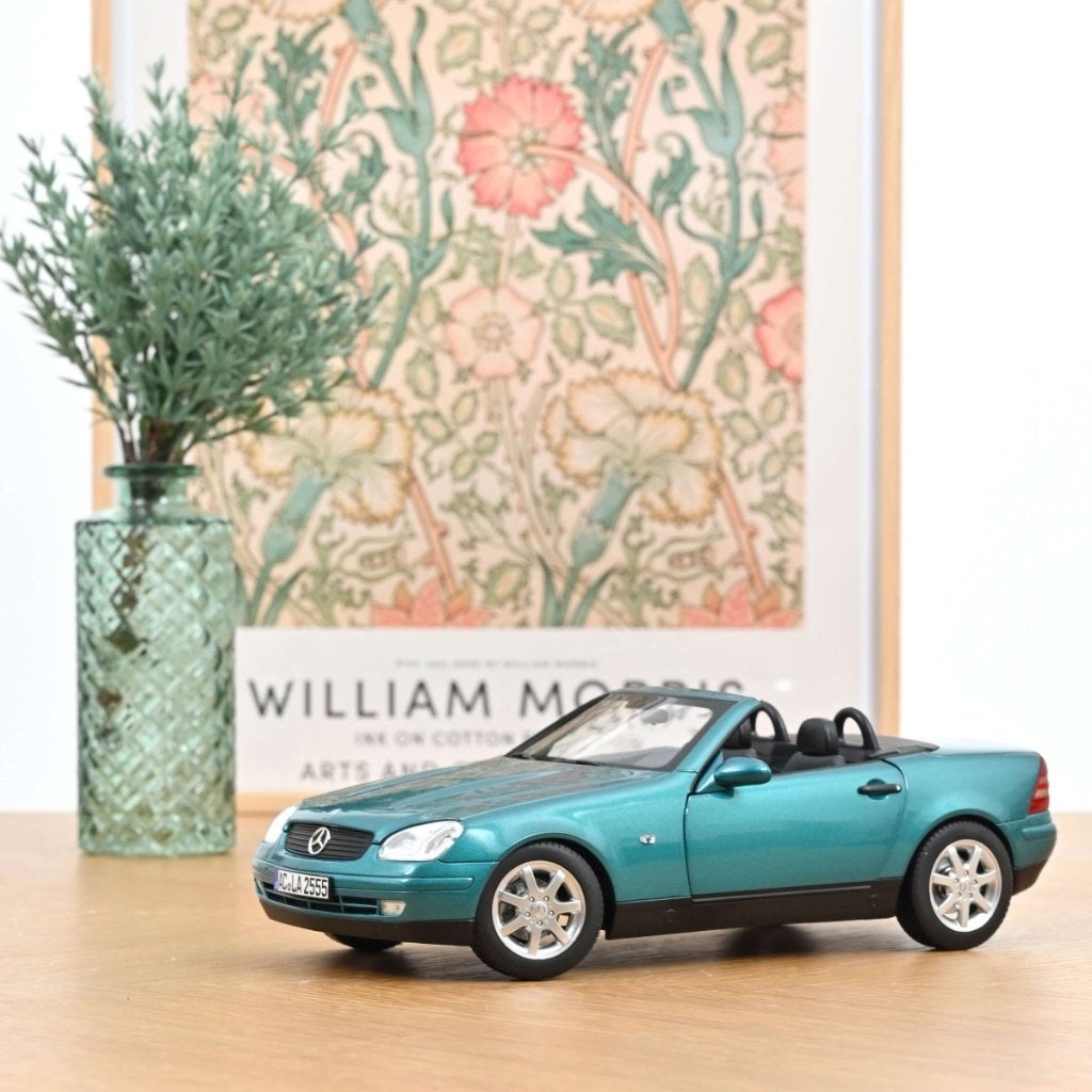 Mercedes-Benz SLK 1996 Vivianit Green 1:18 / Norev, Hobby en Vrije tijd, Modelauto's | 1:18, 70-72 avenue de Bohlen 69120 Vaulx-en-Velin