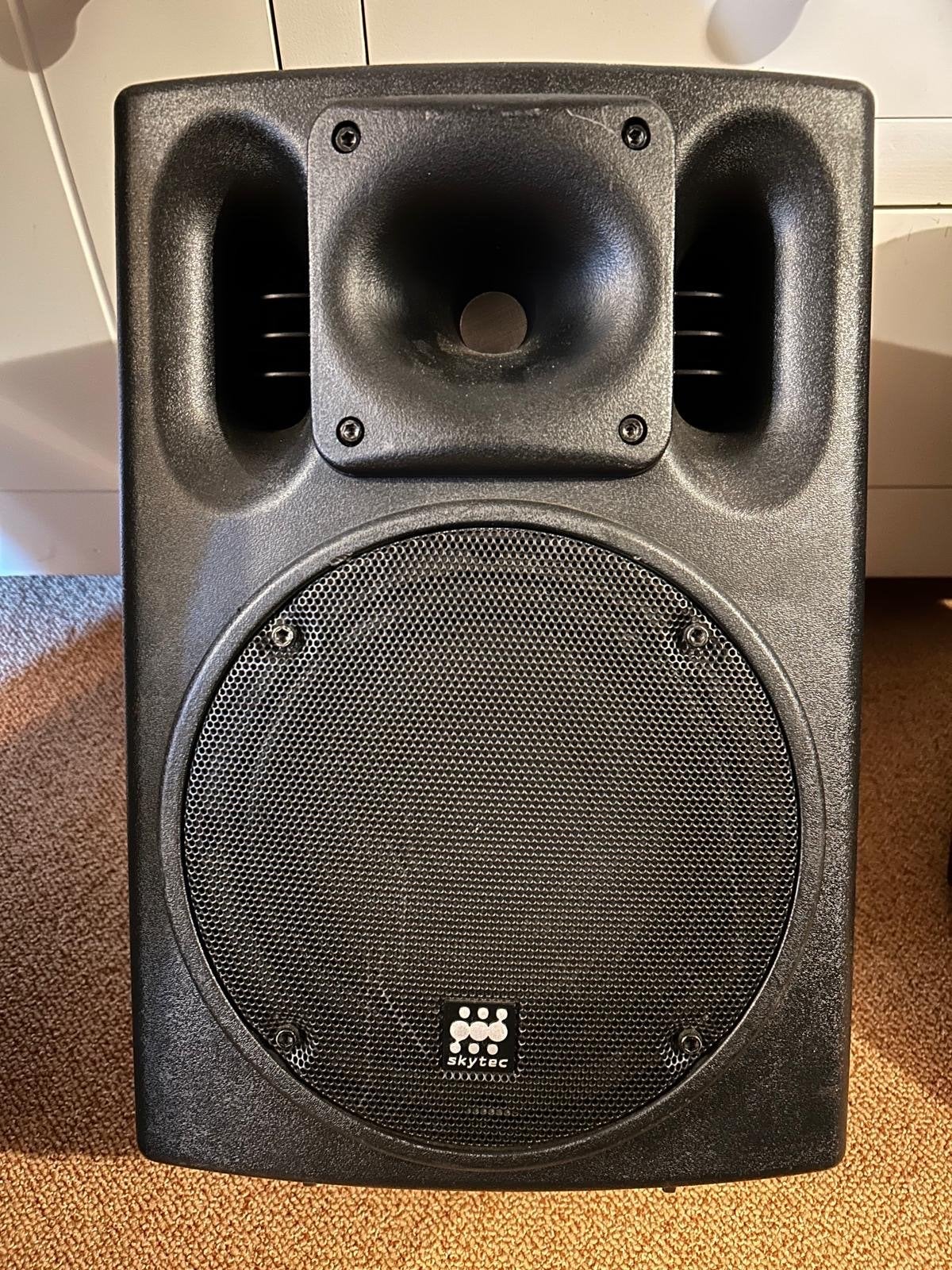 2 stuks Skytec 170.254 Actieve PA-speaker 150W - 8 inch, Gebruikt, Party speaker, Basreflex, Ophalen